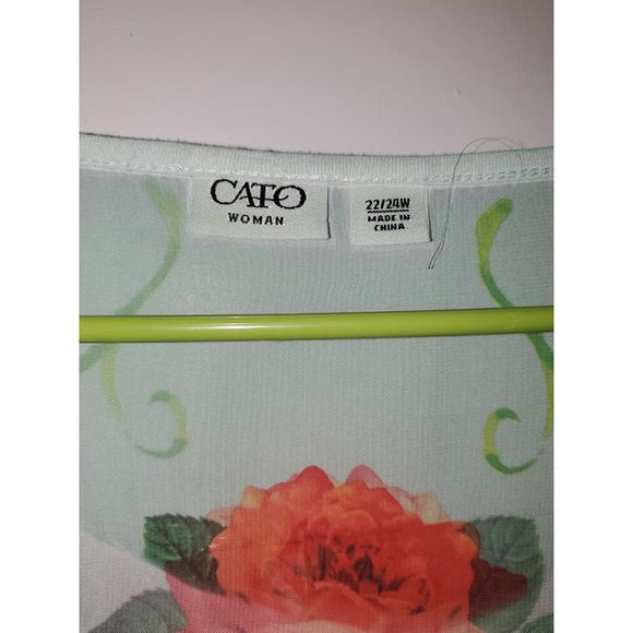 Cato Women's Plus Sized Top Spring & Summer Lightweight Floral Design 22/24 - Picture 3 of 10